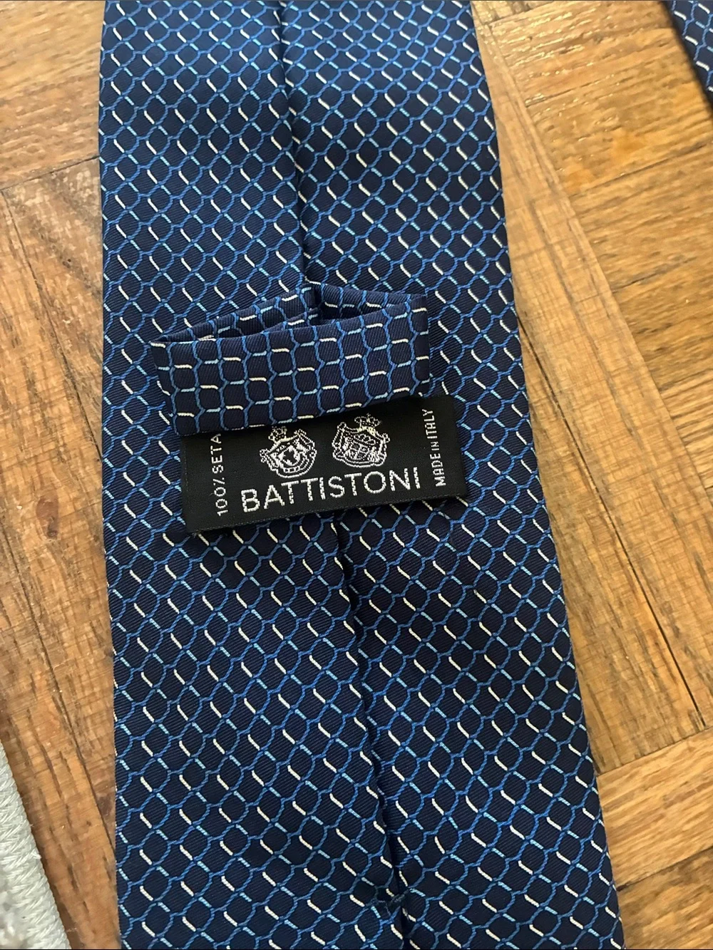 Battistoni Men’s Navy Geometric Silk Tie